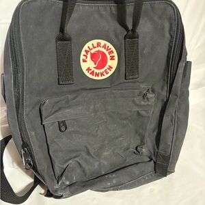 Fjallraven Kånken Charcoal Backpack